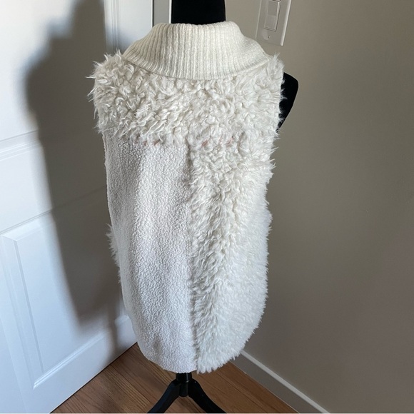 Anthropologie Saturday Sunday Ivory Shag/Fleece Sherpa Open Front Vest NWT Sz S - Picture 3 of 12